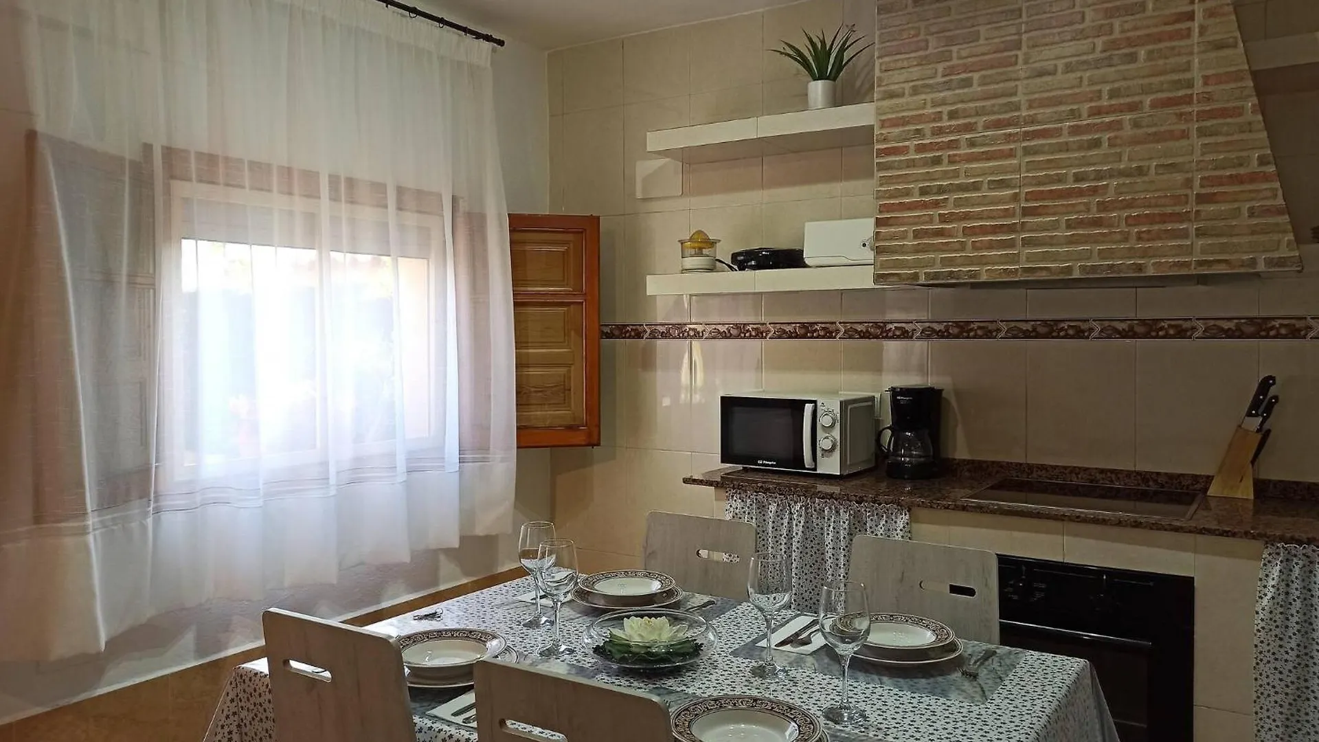Galet House For 4 People With Barbecue And Near Villa Deltebre Holiday home